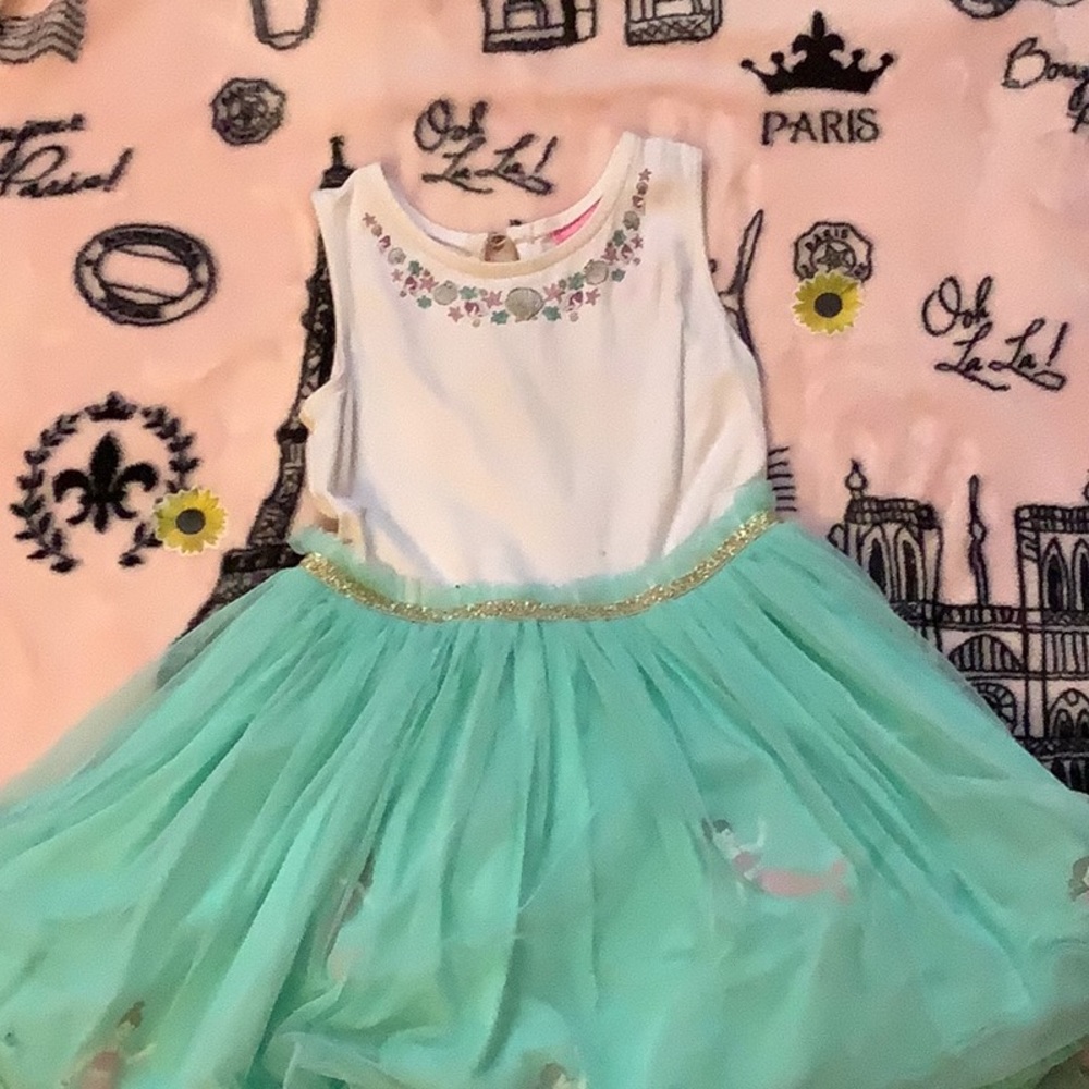 A cute mermaid dress!
